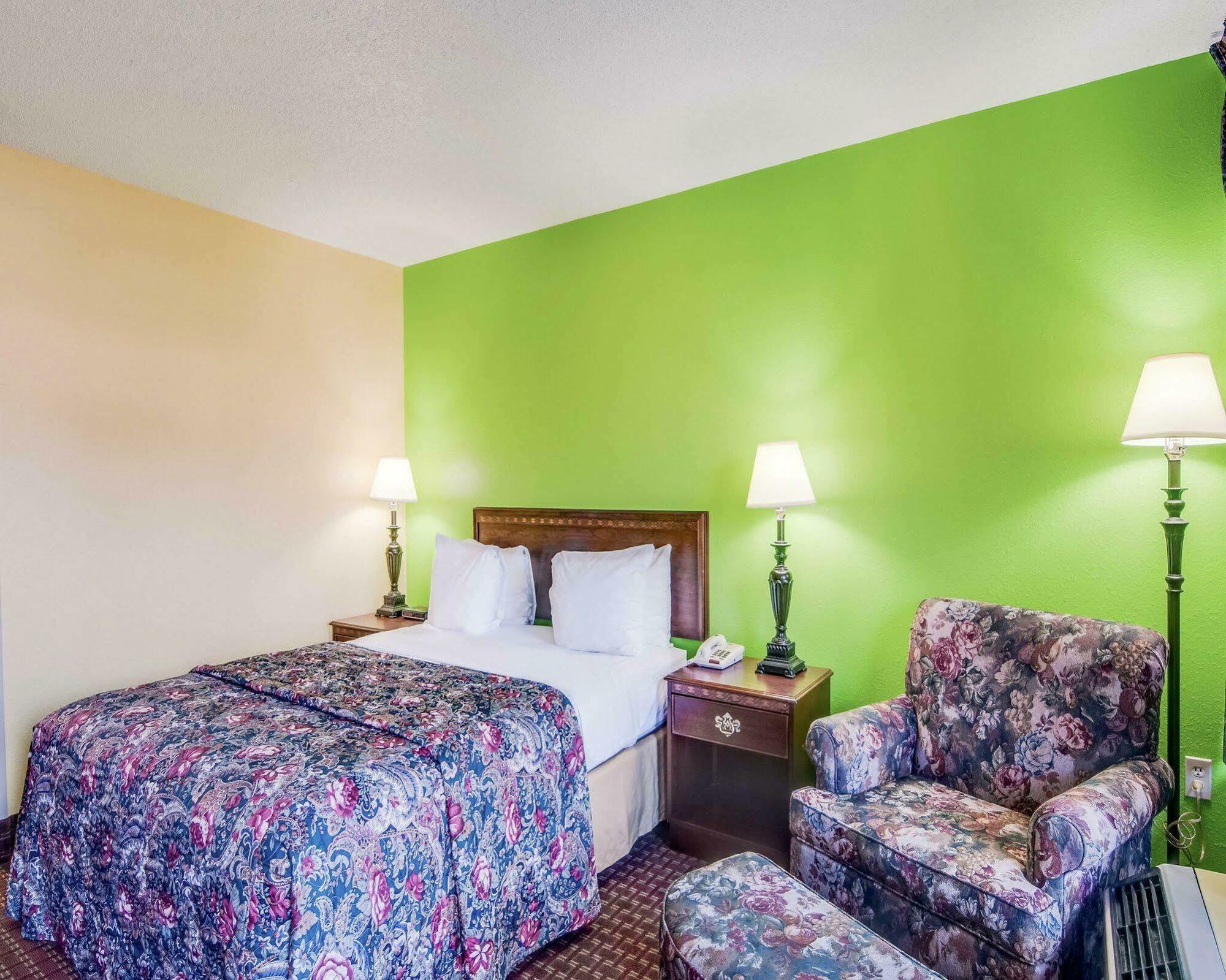 Lodge Econo I-81 Marion