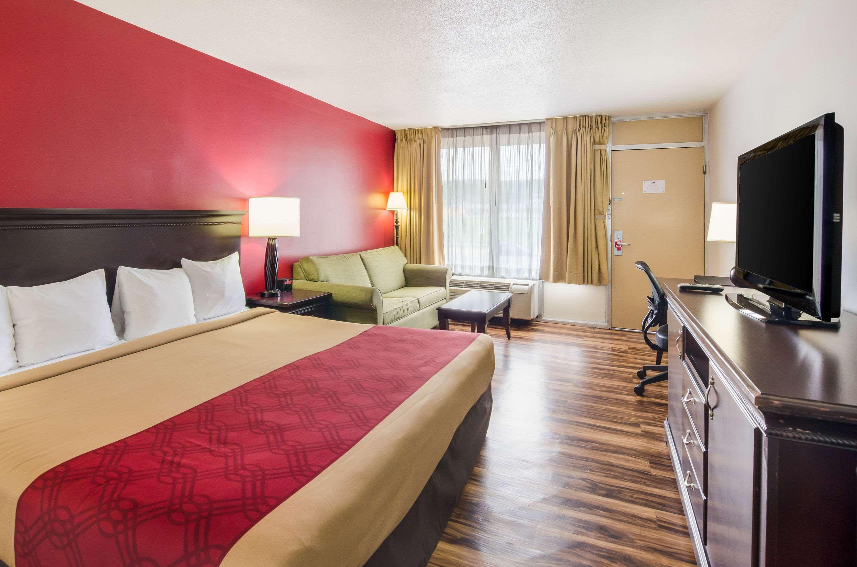 Econo I-81 Lodge *